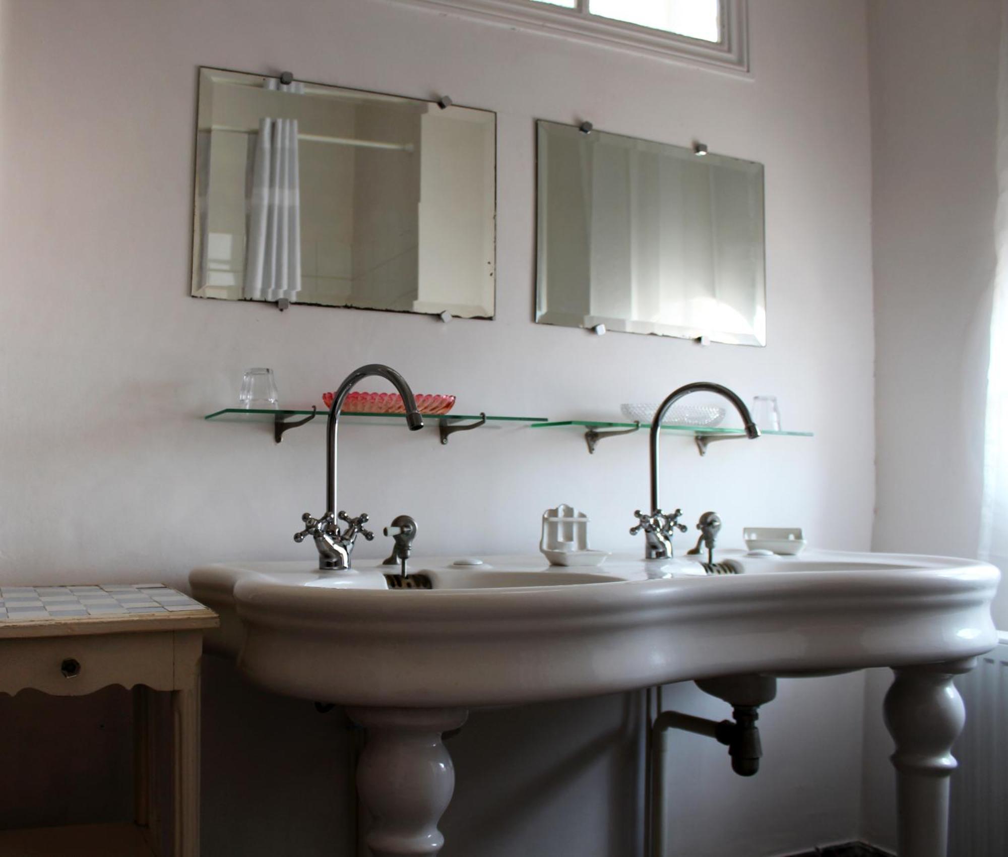 Chambres D'Hotes La Distillerie B&B Saint-Germain-du-Bois Екстер'єр фото